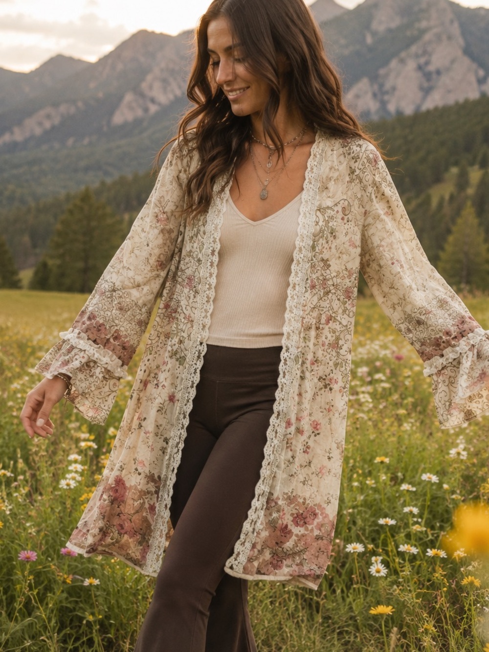 Almirah Romantic Floral Boho Kimono with Pearl Lace Trim Size M EUC